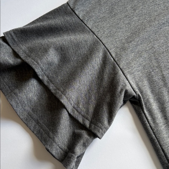 Women's Gray V-Neck Layered Sleeve Top - Picture 7 of 8